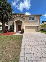 1127 Rialto Dr in Boynton Beach, FL - Building Photo