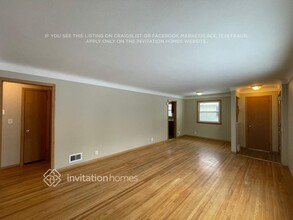 7121 11th Ave S in Minneapolis, MN - Building Photo - Building Photo