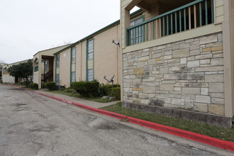 Gateway(old) in Dallas, TX - Foto de edificio - Building Photo