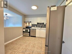 400-400 Wilson Ave in Kitchener, ON - Building Photo - Building Photo