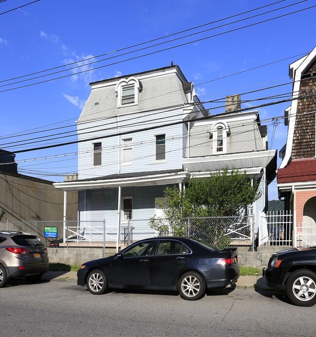 73-75 Hawthorne Ave