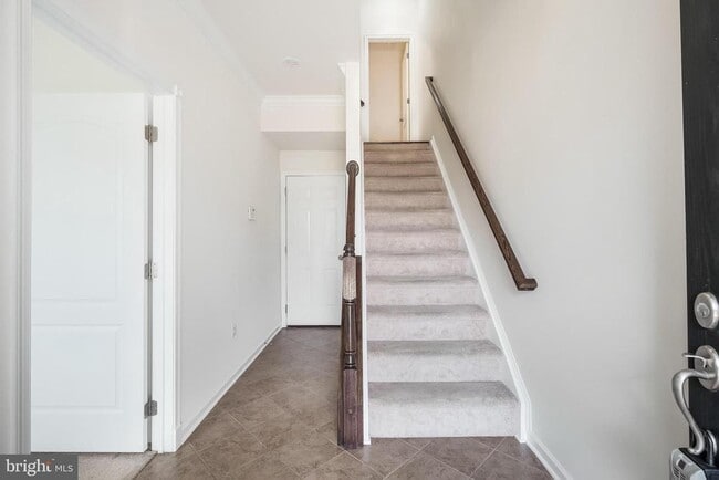 43190 Loudoun Reserve Dr in Ashburn, VA - Building Photo - Building Photo