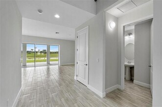 5217 Liberty Ln in Westlake, FL - Building Photo - Building Photo