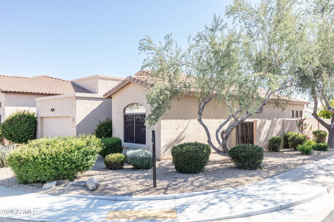 15052 N 100th Pl in Scottsdale, AZ - Building Photo - Building Photo