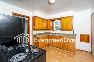 5019 N 24th St in Milwaukee, WI - Building Photo - Building Photo