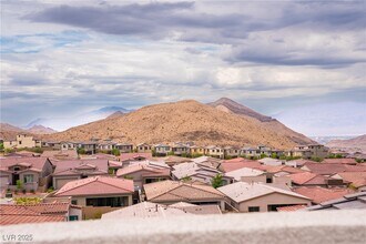 11622 Midnight Melody Ave in Las Vegas, NV - Building Photo - Building Photo