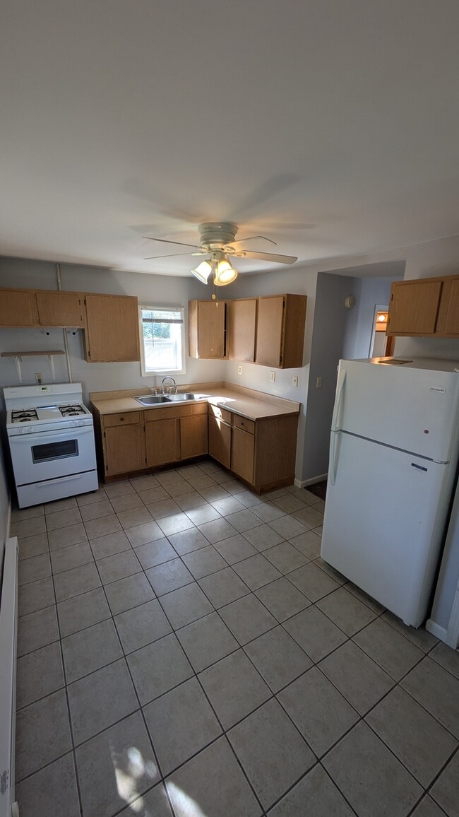 215 Liberty St, Unit 215 Liberty St #5