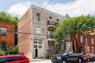 264 Rose-De-Lima Rue in Montréal, QC - Building Photo