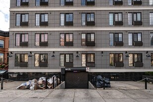 The Ballgreen Complex in Brooklyn, NY - Foto de edificio - Building Photo