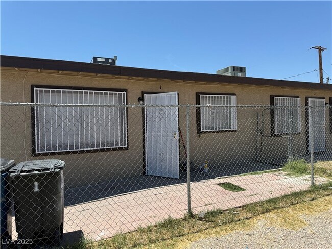 2519 N McCarran St in North Las Vegas, NV - Building Photo - Building Photo