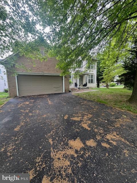 property at 3 Brook Hill Ct