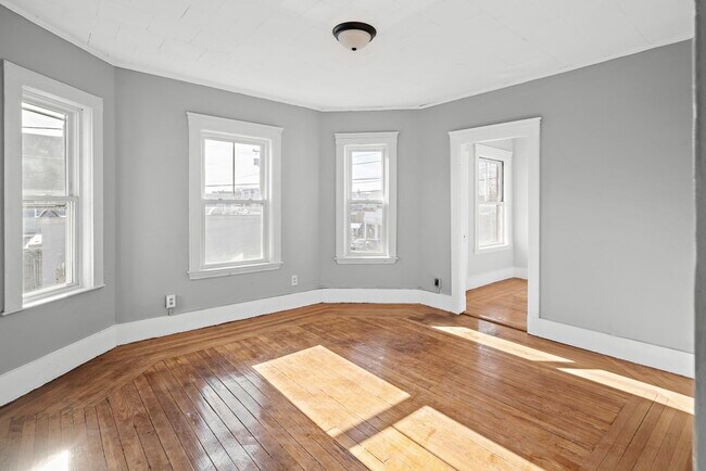 364 Main St in Medford, MA - Building Photo - Building Photo