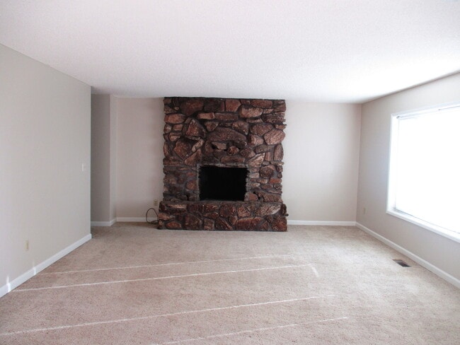 1120 Tamera Dr in Klamath Falls, OR - Building Photo - Building Photo