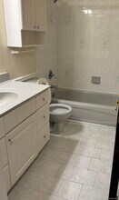 400 Newbridge Rd in East Meadow, NY - Building Photo - Building Photo