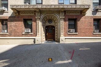 247-253 W 71st St in New York, NY - Building Photo - Building Photo