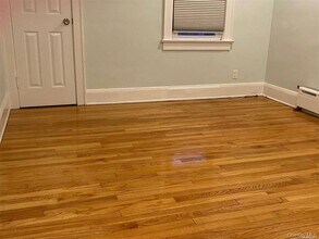 5 Crab Ave in Lynbrook, NY - Building Photo - Building Photo