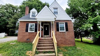1306 Bowen St in Richmond, VA - Building Photo