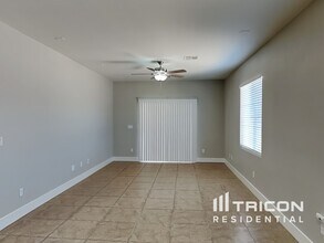 4134 Blue Manor Ln in North Las Vegas, NV - Building Photo - Building Photo