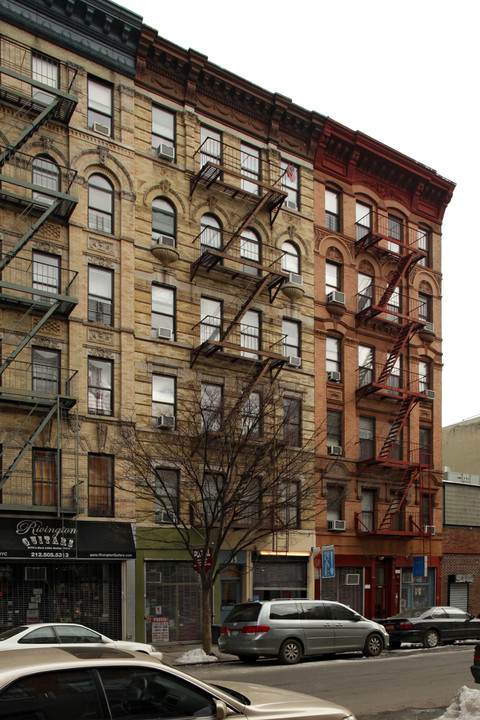 75 E 4th St in New York, NY - Foto de edificio