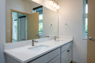 Cariad in Middleton, WI - Foto de edificio - Interior Photo