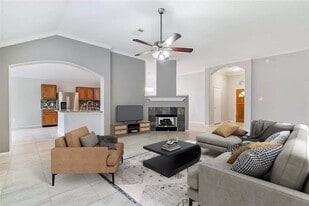 1319 Castlemist Dr in Spring, TX - Building Photo