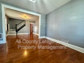 2031 Washington Blvd in Easton, PA - Building Photo - Building Photo