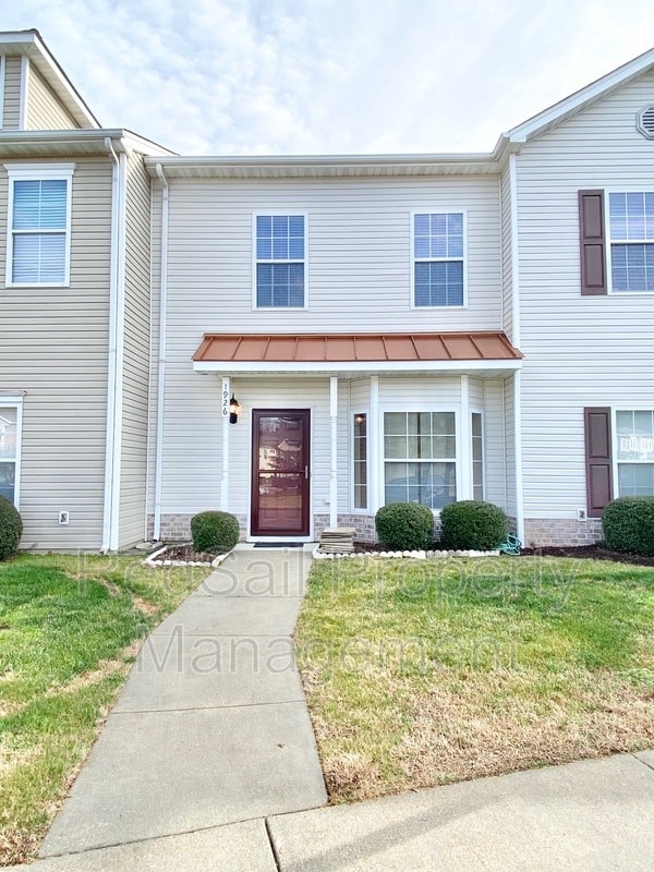 property at 1926 Algonquin Trail