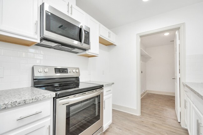 property at 1501 Maiden Ln