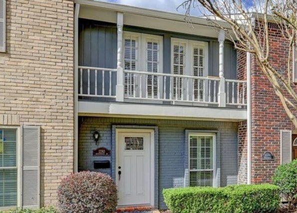 property at 12743 Huntingwick Dr