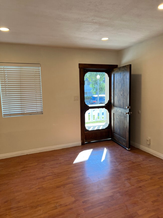 621 S Sierra Vista Ave in Alhambra, CA - Building Photo - Building Photo