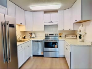 755 S Alton Way, Unit 12C