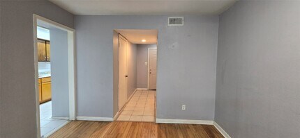 7913 Grove Ridge Dr in Houston, TX - Building Photo - Building Photo