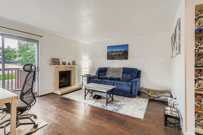 5300 Cherry Creek S Dr in Denver, CO - Building Photo - Building Photo