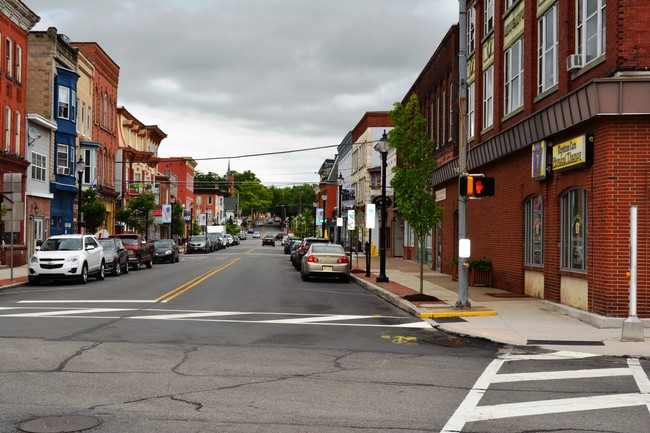 10 Broadway St in Milton, PA - Building Photo - Building Photo