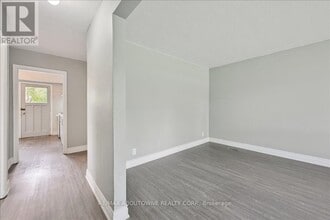 203 Nelson St in Oakville, ON - Building Photo - Building Photo