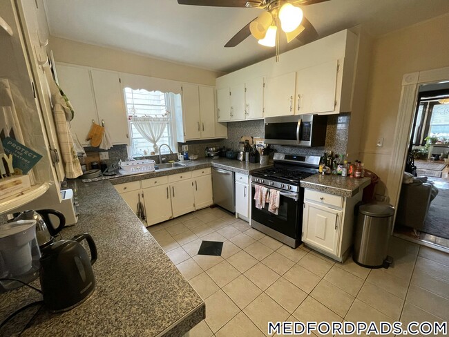 74 Sharon St in Medford, MA - Building Photo - Building Photo