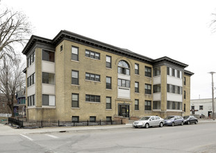 17 24th St E in Minneapolis, MN - Foto de edificio - Building Photo