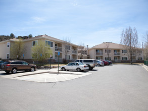 Springtree Village in Durango, CO - Foto de edificio - Building Photo