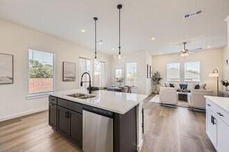 201 Lily Pad Dr in Arlington, TX - Building Photo - Building Photo
