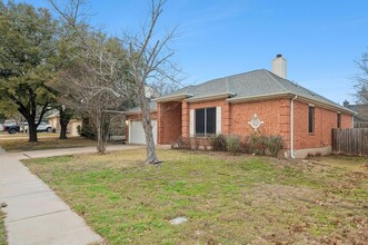 7104 Dagon Dr, Unit 0201 in Austin, TX - Building Photo - Building Photo