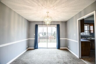 504 Brentwood Cir in Clarksville, TN - Foto de edificio - Building Photo