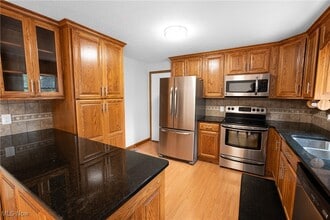 273 Allen Dr in Kent, OH - Building Photo - Building Photo