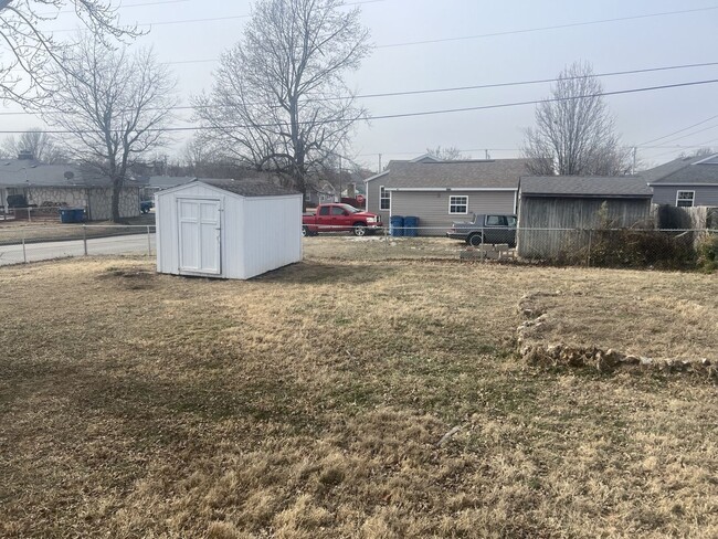 2724 Grand Ave in Joplin, MO - Building Photo - Building Photo