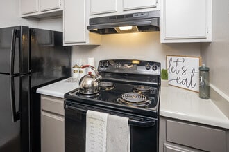 The Hub at Baton Rouge-Under New Management in Baton Rouge, LA - Building Photo - Interior Photo