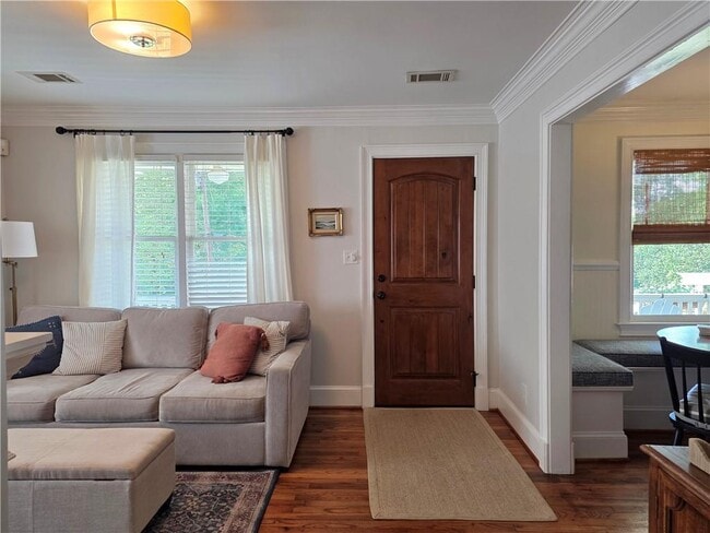 2076 Anderson Dr SE in Smyrna, GA - Foto de edificio - Building Photo