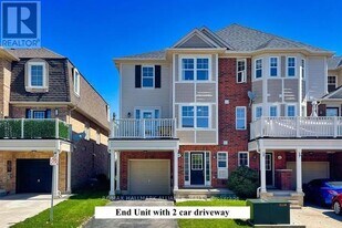 925 Hasselfeldt Heights in Milton, ON - Building Photo