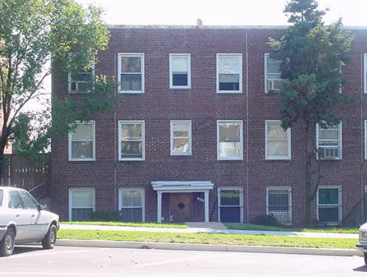 1813 Maryland Ave NE in Washington, DC - Building Photo