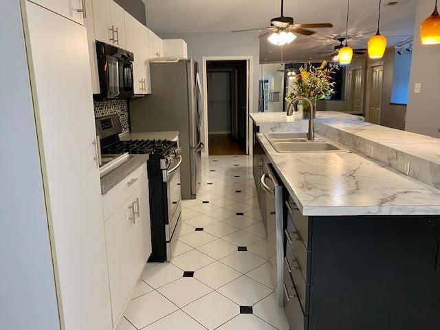 7648 Broadview Dr-Unit -101 in Houston, TX - Building Photo - Building Photo