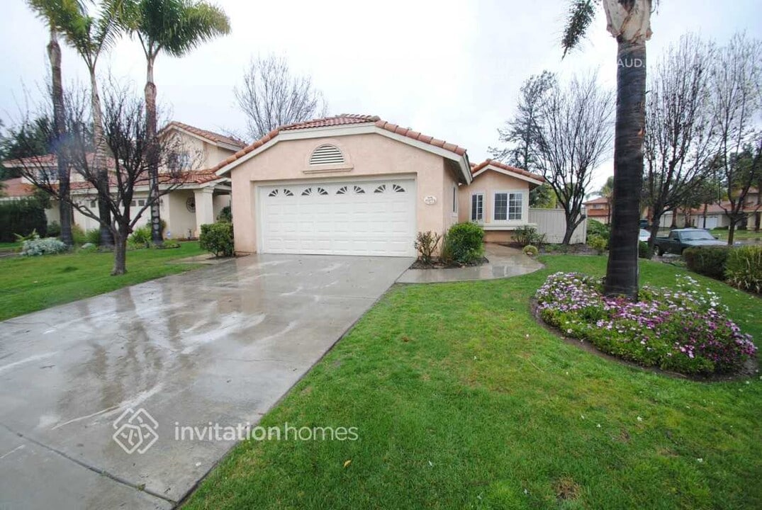 40053 Adian Ct in Temecula, CA - Building Photo