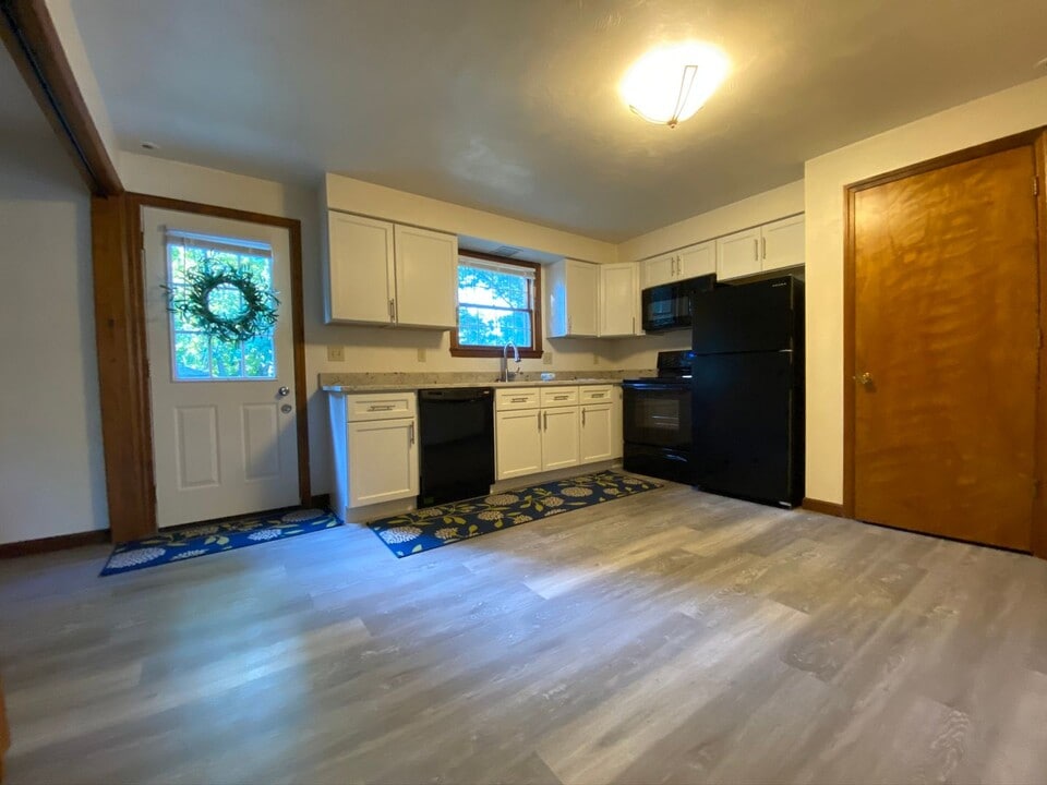 119 Edgewater Village in Latrobe, PA - Building Photo